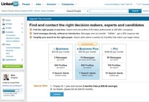 Op LinkedIn krijgt de bezoeker tegen betaling toegang tot exclusieve content en mogelijkheden