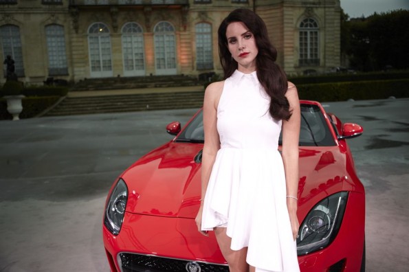 Lana_Del_Rey_Releases_Music_Video_For_New_Track_'Burning_Desire'6
