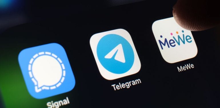 Signal, Telegram en MeWe.