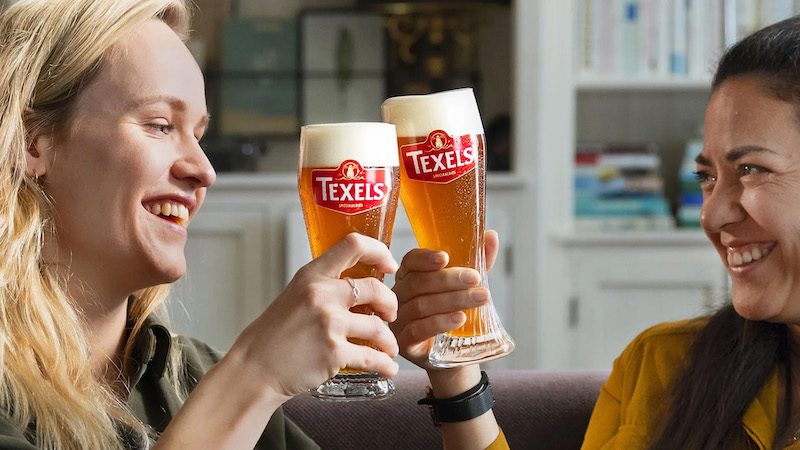 Bierglazen Texels proots vrouwen Redmatters