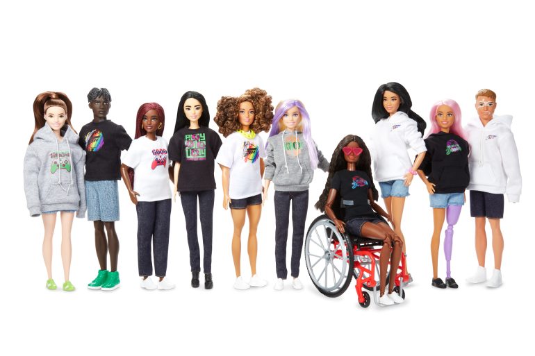 Diverse Barbie poppen met Xbox thema bron Xbox