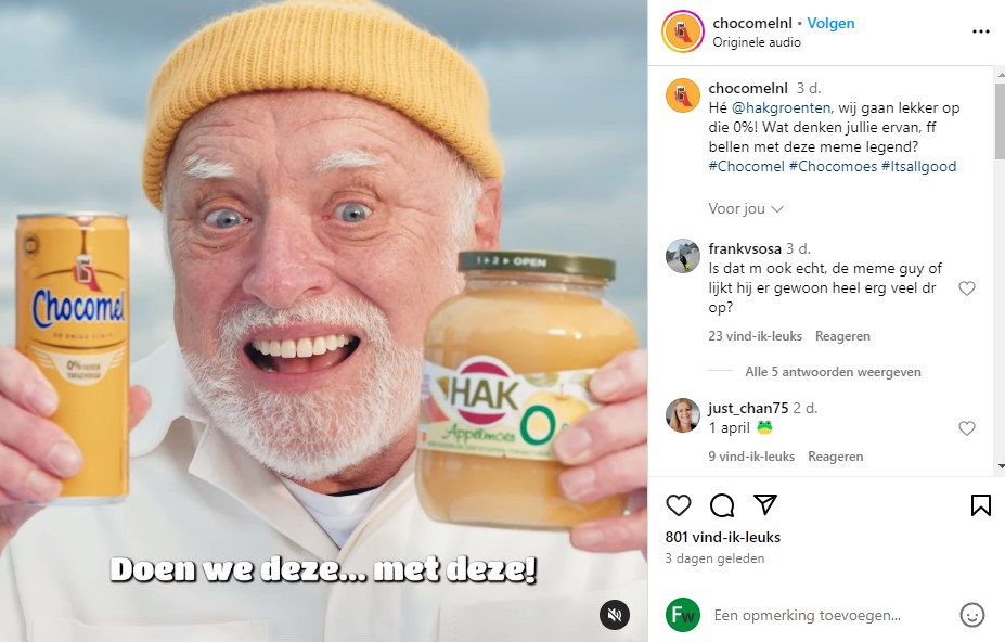 Oude man met Chocomel en HAK appelmoes vast in een Instagrampost